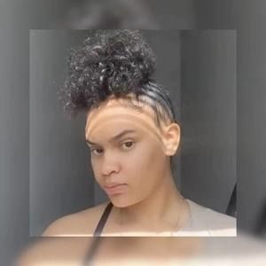 Meet your Posher, Daniella